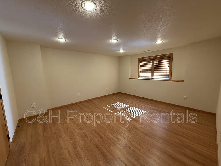 3429 Powderhorn Cir — Photo 21