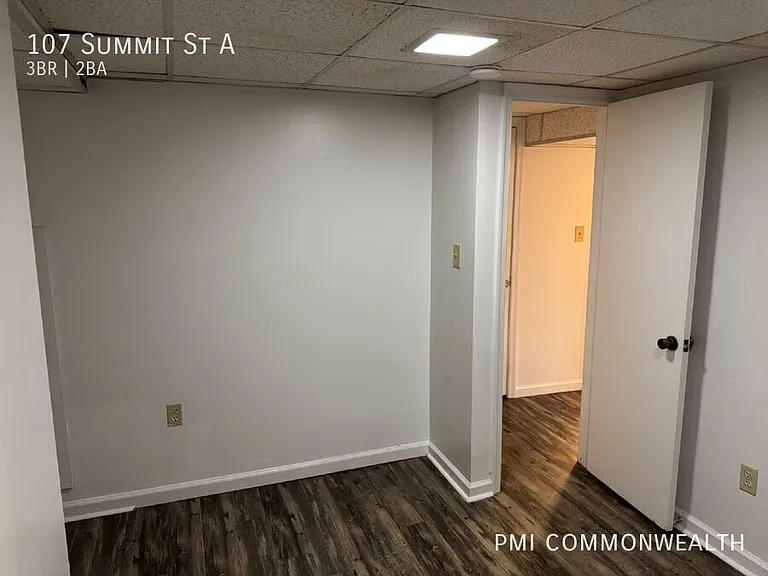 107 Summit St #A — Photo 22