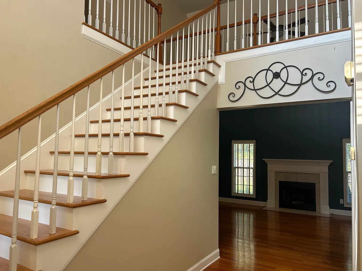 3 bed, 2.5 bath, 2150 sqft, $2,650 — Photo 4