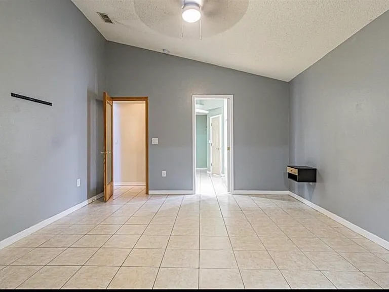 2614 Hawk Roost Ct — Photo 3