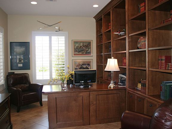 OFFICE W/ BUILT-INS