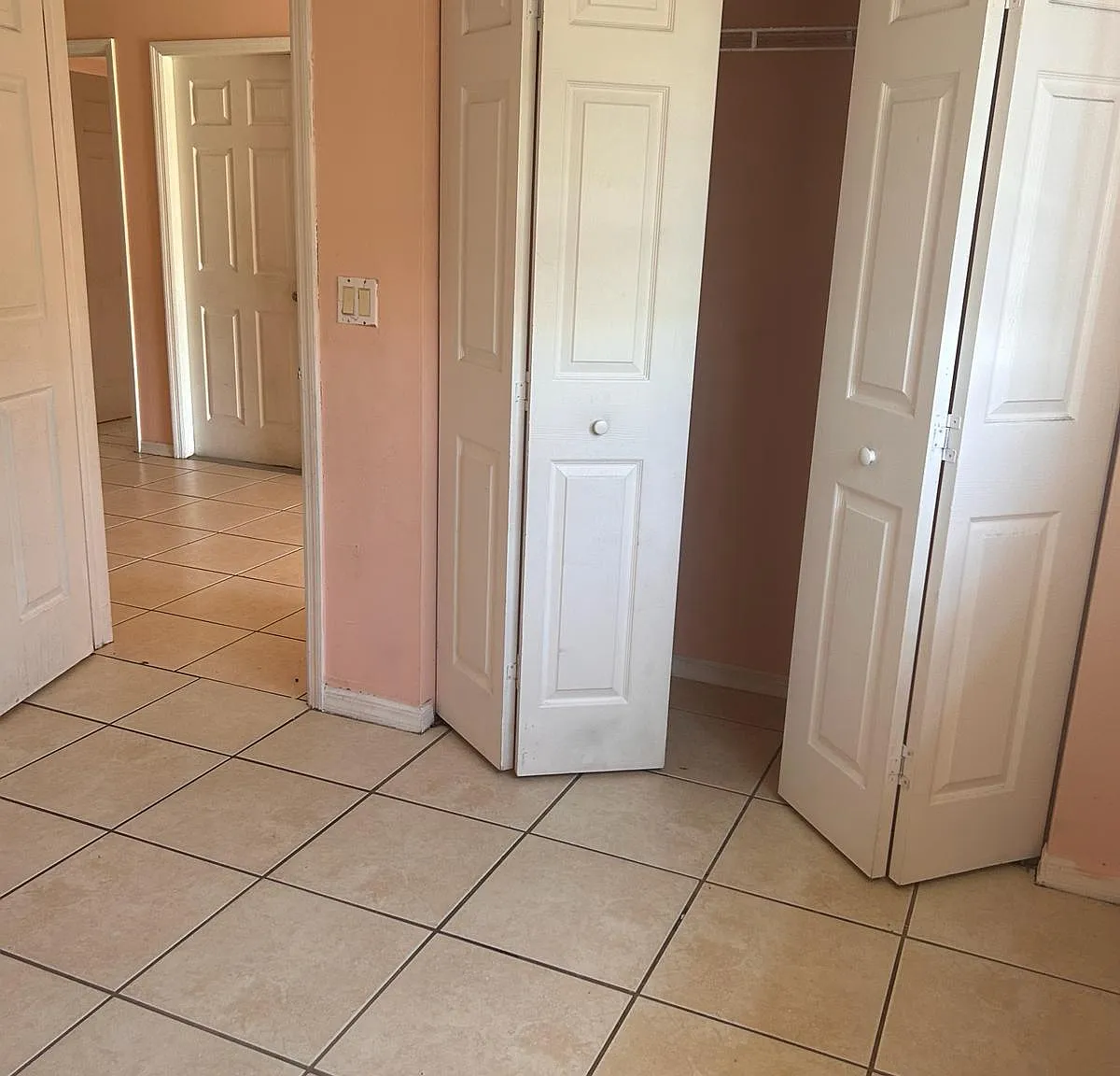 3 bed, $1,500 — Photo 1