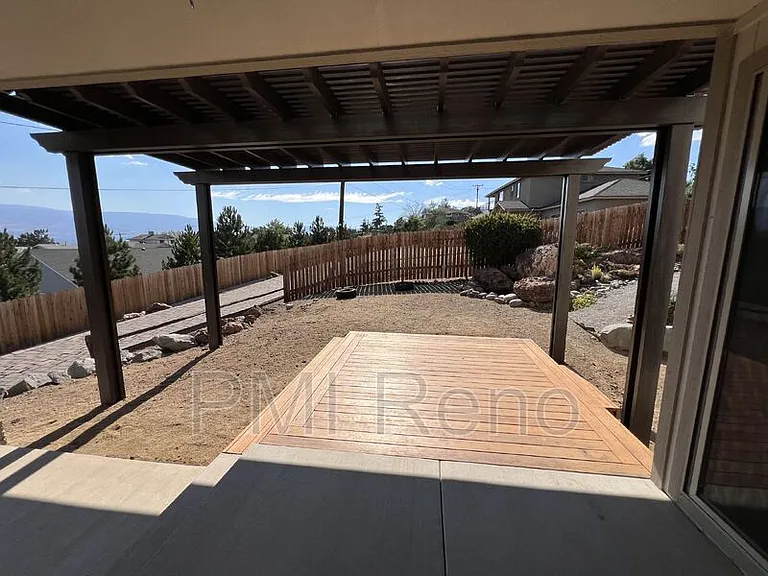 3025 Comstock Dr — Photo 12