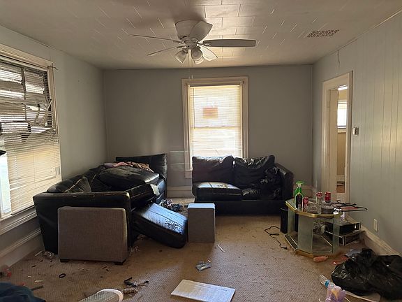 3rd image of 624 S Water St