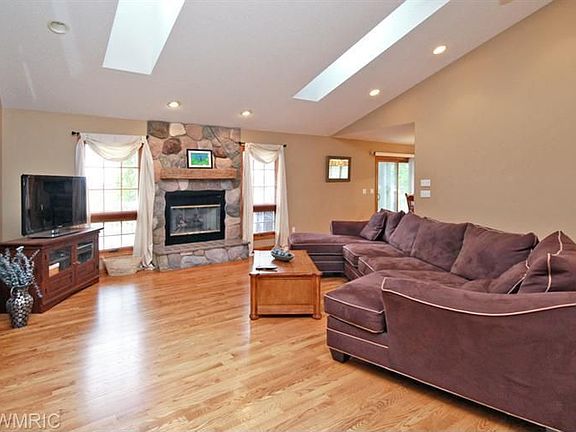 4th image of 11726 E Blueridge Dr