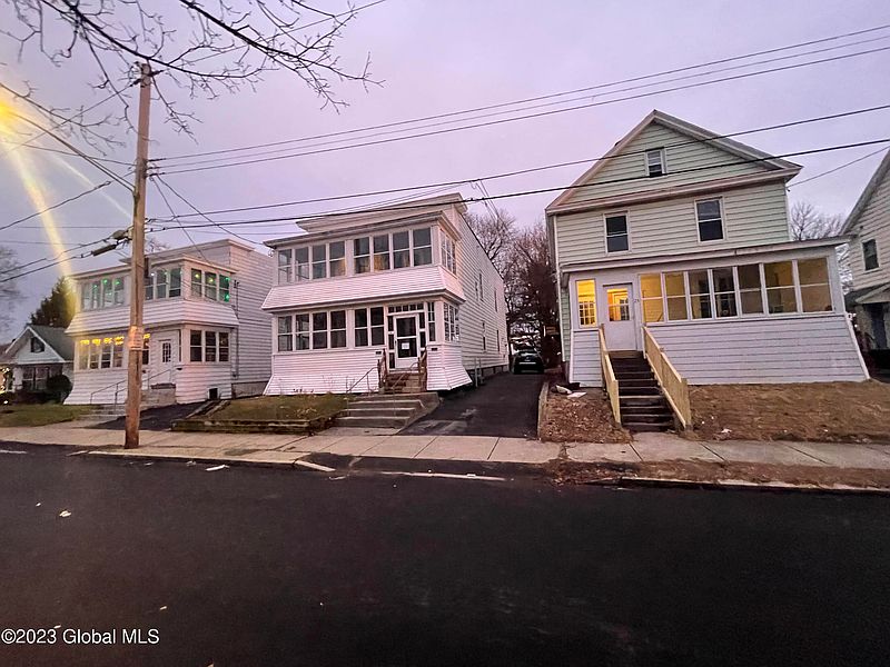 3rd image of 23 Rutland Street