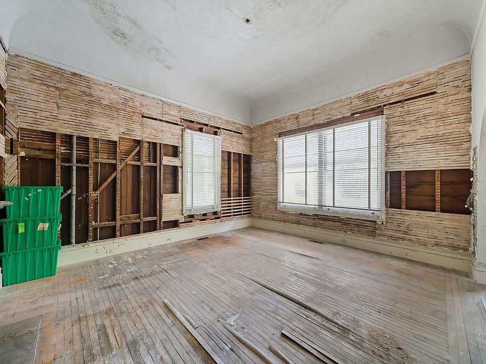 1st image of 226 Bayview Street