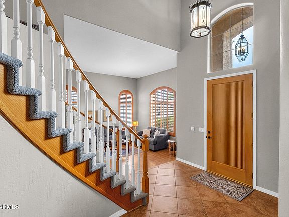 3rd image of 1882 W CANARY Way