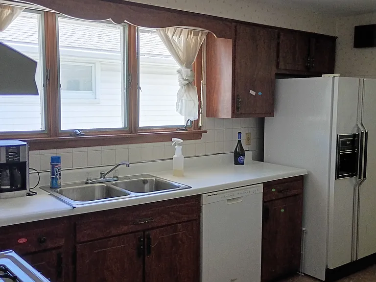 40 N Parker Ave — Photo 11