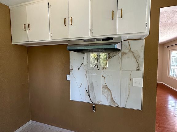 4th image of 6146 Palm Ave #B