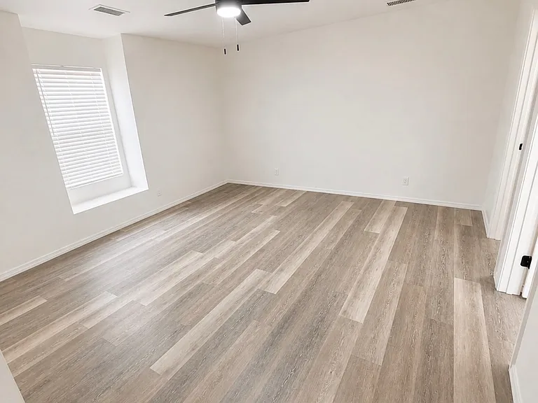 631 Western Hills Dr SE #MH — Photo 5