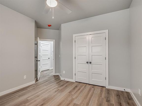 4th image of 11301 N Blackwelder Ave