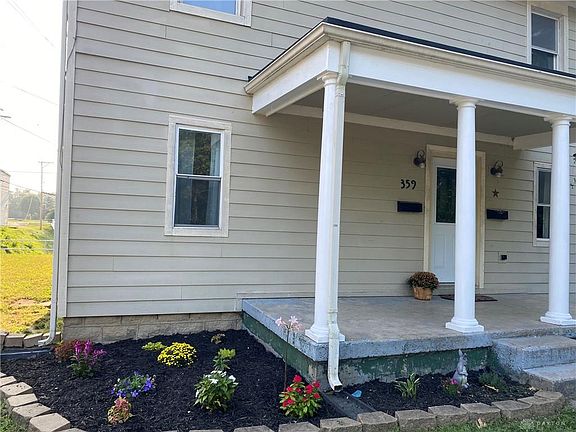 2nd image of 359 N 3rd St
