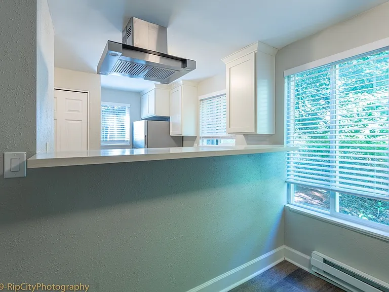 3325-3331 SW Garden View Dr — Photo 3
