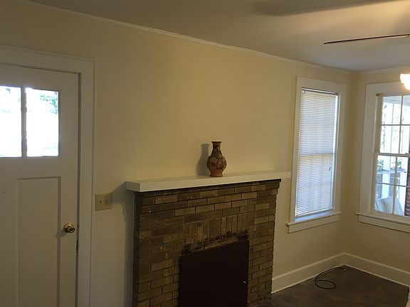 2nd image of 2518 Preston St