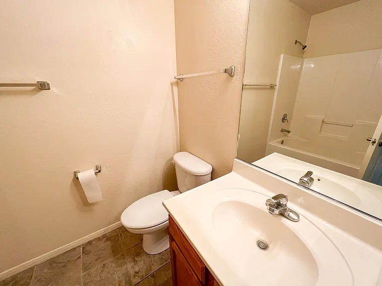 330 S Arnold Ter #B — Photo 10