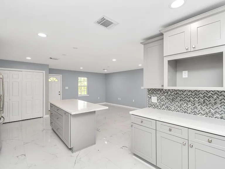2826 W FM 1462 — Photo 20