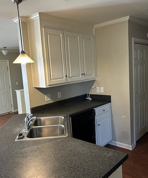165 Mayberry Ln — Photo 2