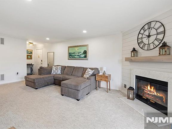 3rd image of 291 Coventry Court
