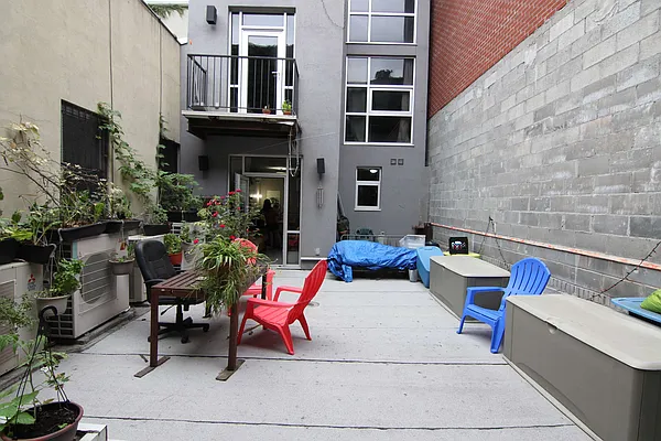 Rented by Lucky Apt Inc | media 11