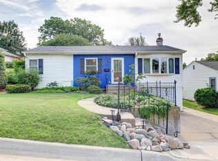 413 Ruth Pl, Clinton, IA 52732