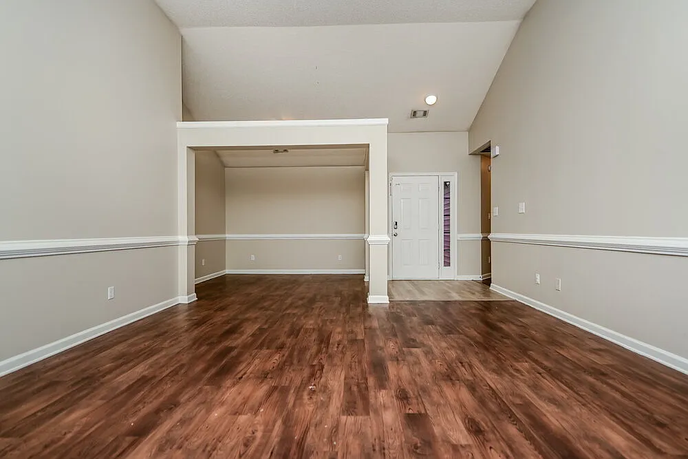 3 bed, 2.0 bath, 1500 sqft, $2,660 — Photo 4