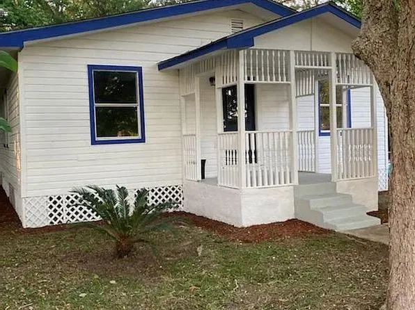 4819 Hubert St, Moss Point, MS 39563