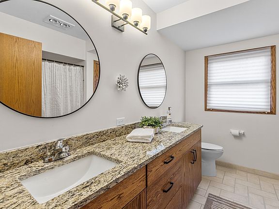 3rd image of 3100 Noble Ave N