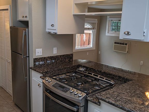 5th image of 301 Los Gatos Blvd #A