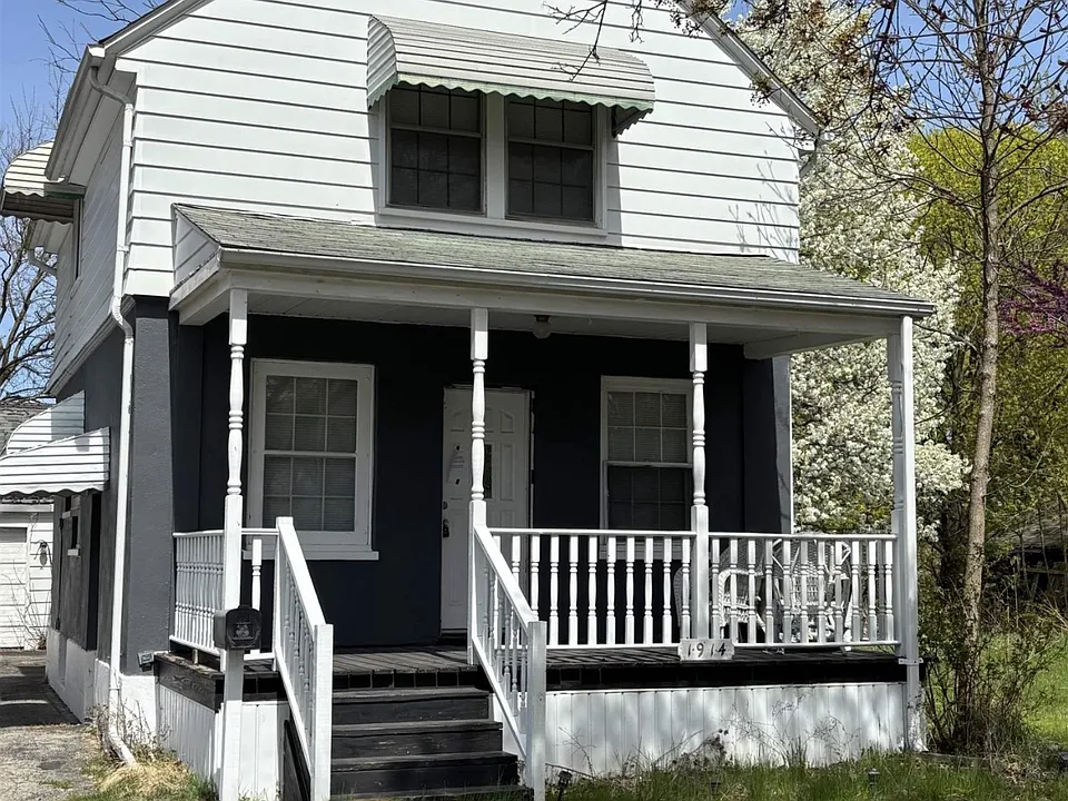 1914 Bagley St
