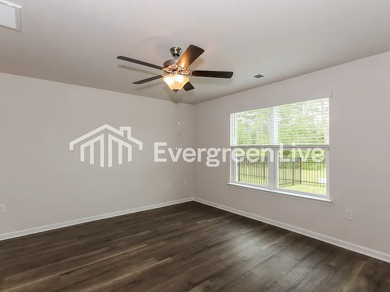 2257 Courtina Way — Photo 7