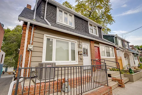 209 Coxwell Ave #MAIN Photo 1