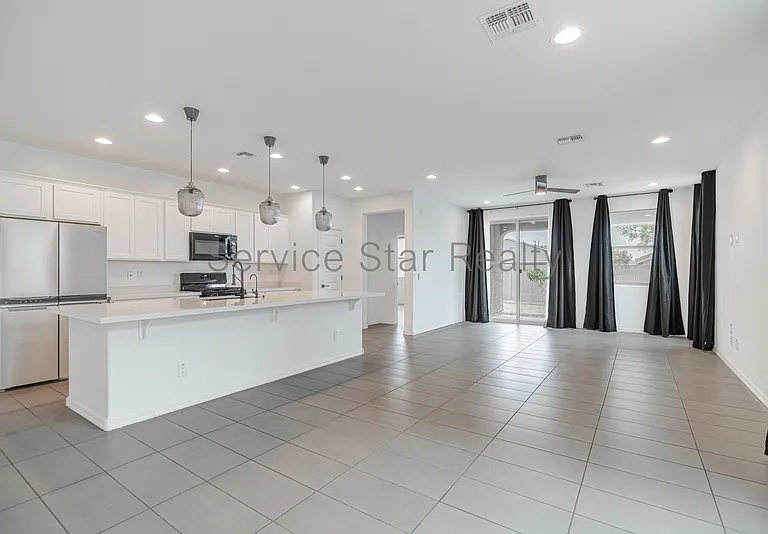 18763 W Rancho Dr — Photo 8