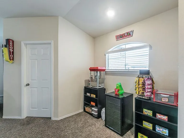 2824 Jackal Dr — Photo 24