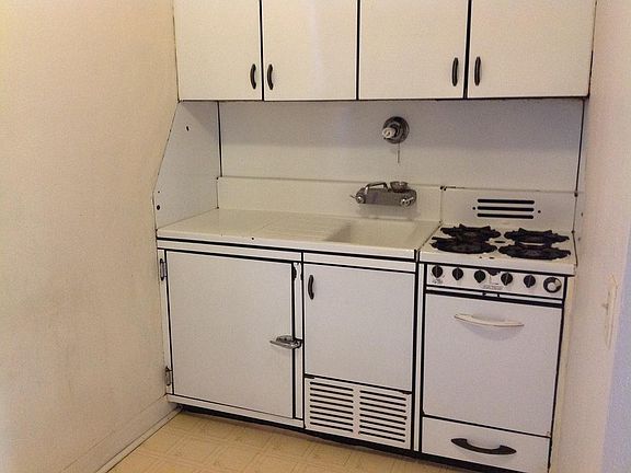 4th image of 625 W Dickson St APT 19