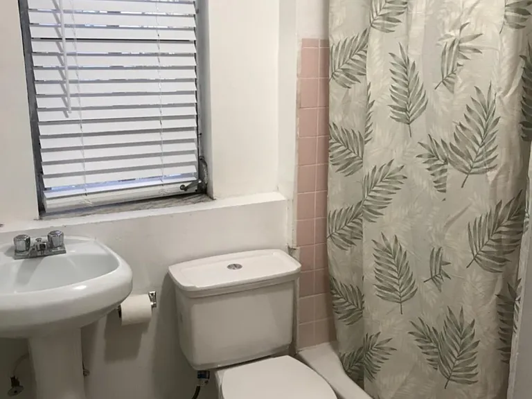 1021 SW 5th St #2 — Photo 6