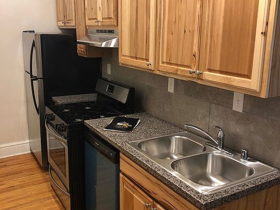 2nd image of 1915 2nd Ave S #6