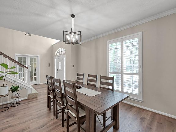 4th image of 2 S Duskwood Pl