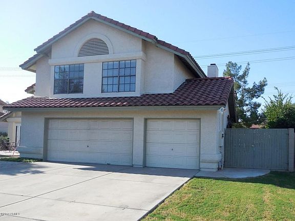 3rd image of 1417 E Brentrup Dr
