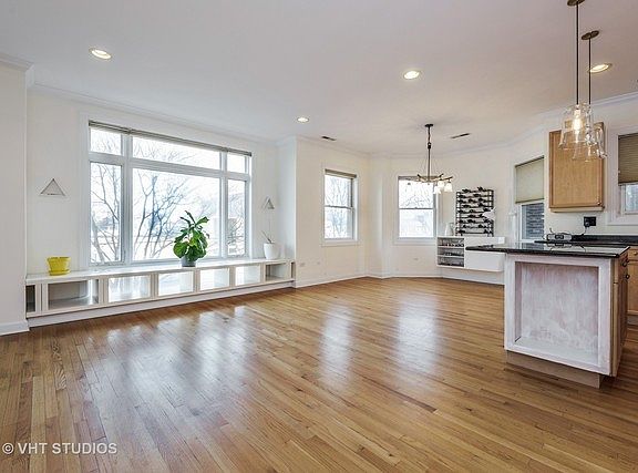 5th image of 3454 N Ashland Ave APT 2S