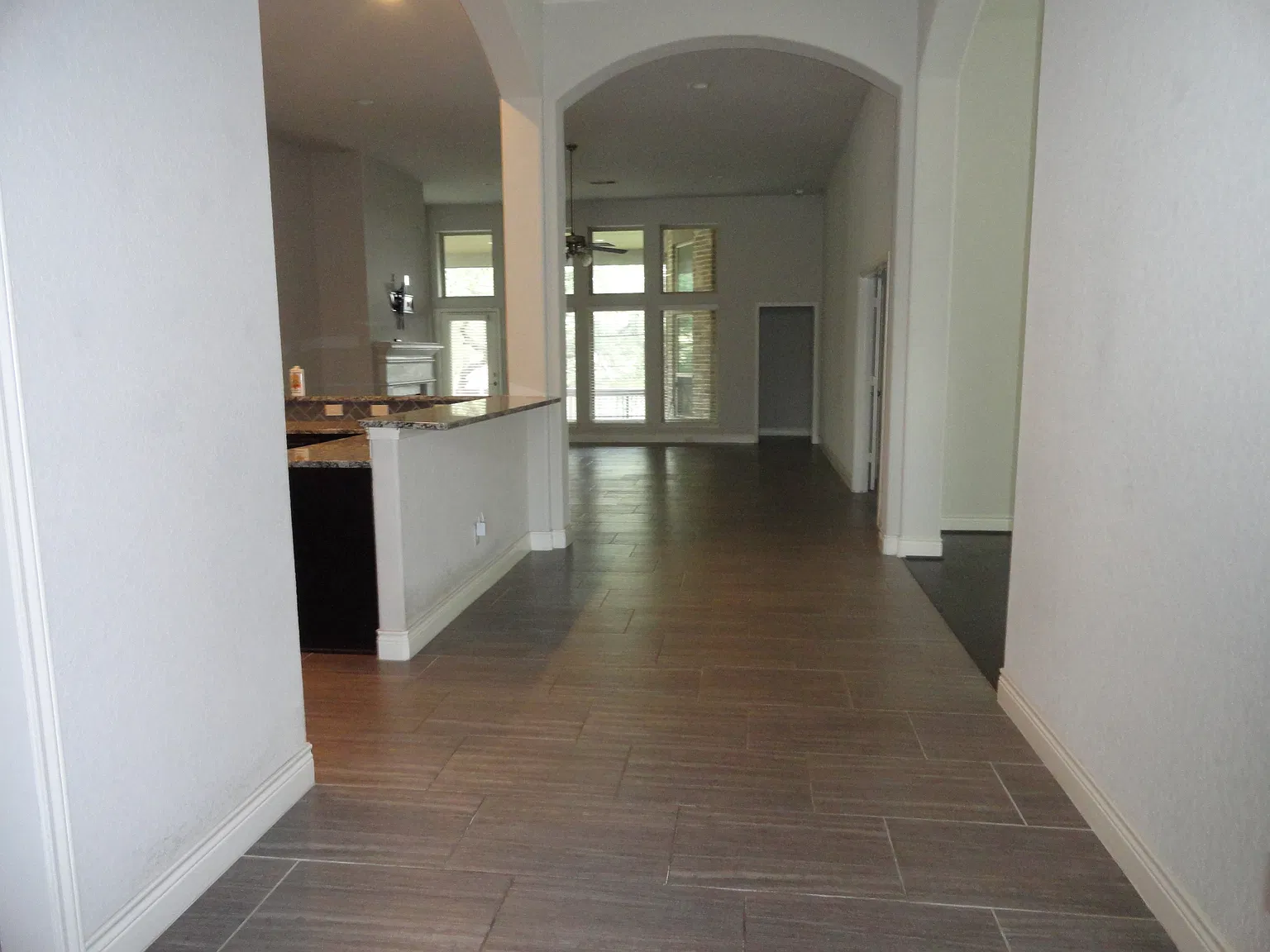 4 bed, 3.5 bath, 3474 sqft, $3,600 — Photo 4