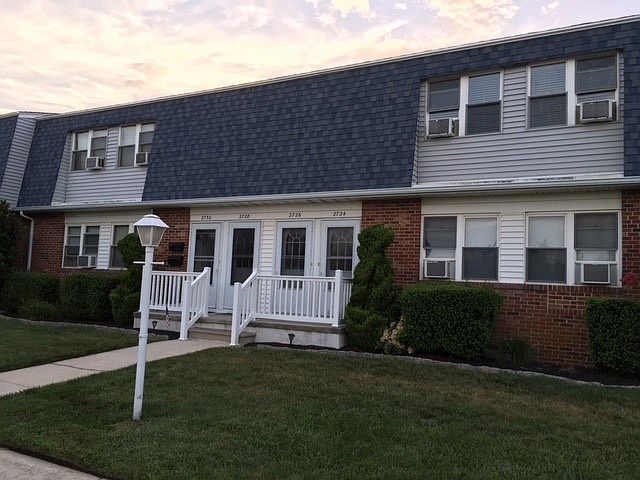 1st image of 2728 Bay Ave #2728