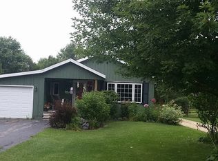 9447 Wright Ave, Machesney Park, IL 61115