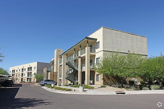 Rancho Cielo, Exterior
