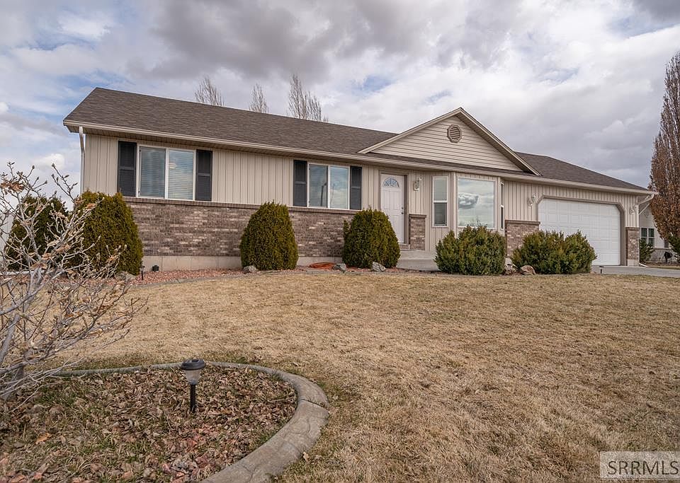1st image of 1336 N Newton Cir