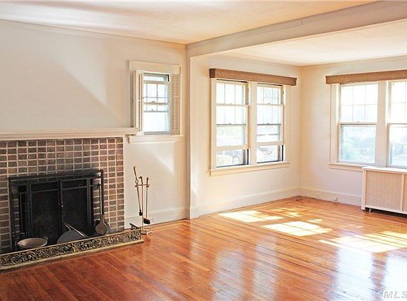 2nd image of 51 Willow St