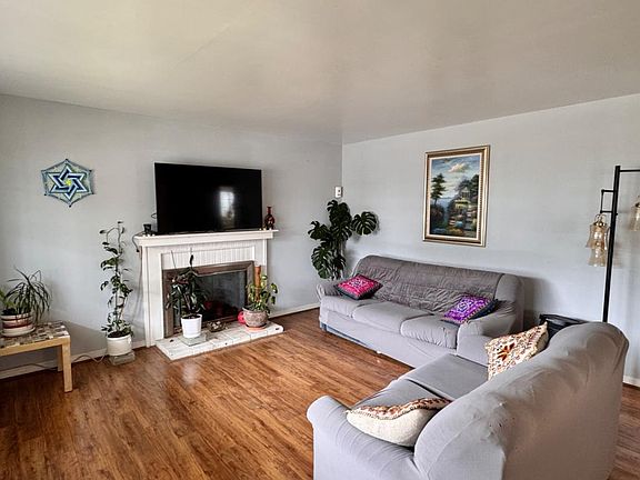 2nd image of 226 Longford Dr