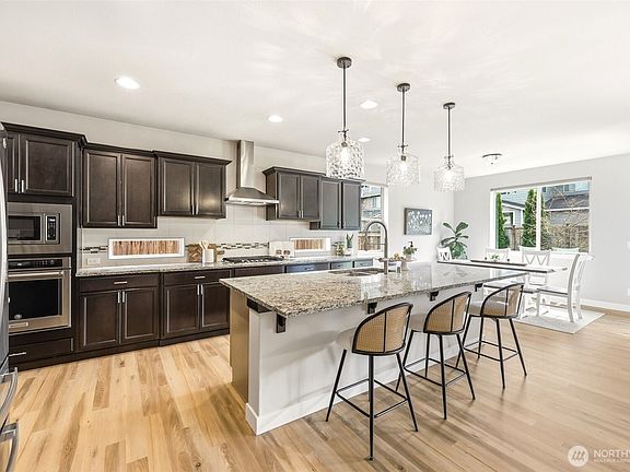 5th image of 32781 NE 52nd Street
