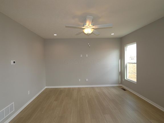 3rd image of 1601 Longhill Dr