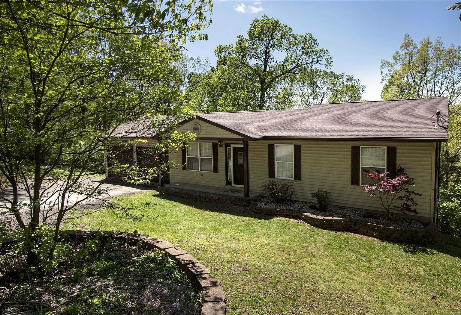 6025 Jennifer Ln photo 1